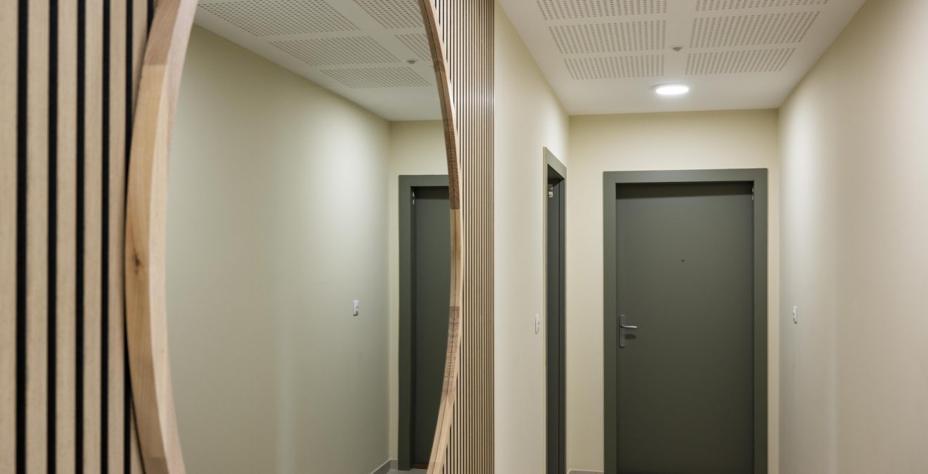 Entrée immeuble neuf St Bernard